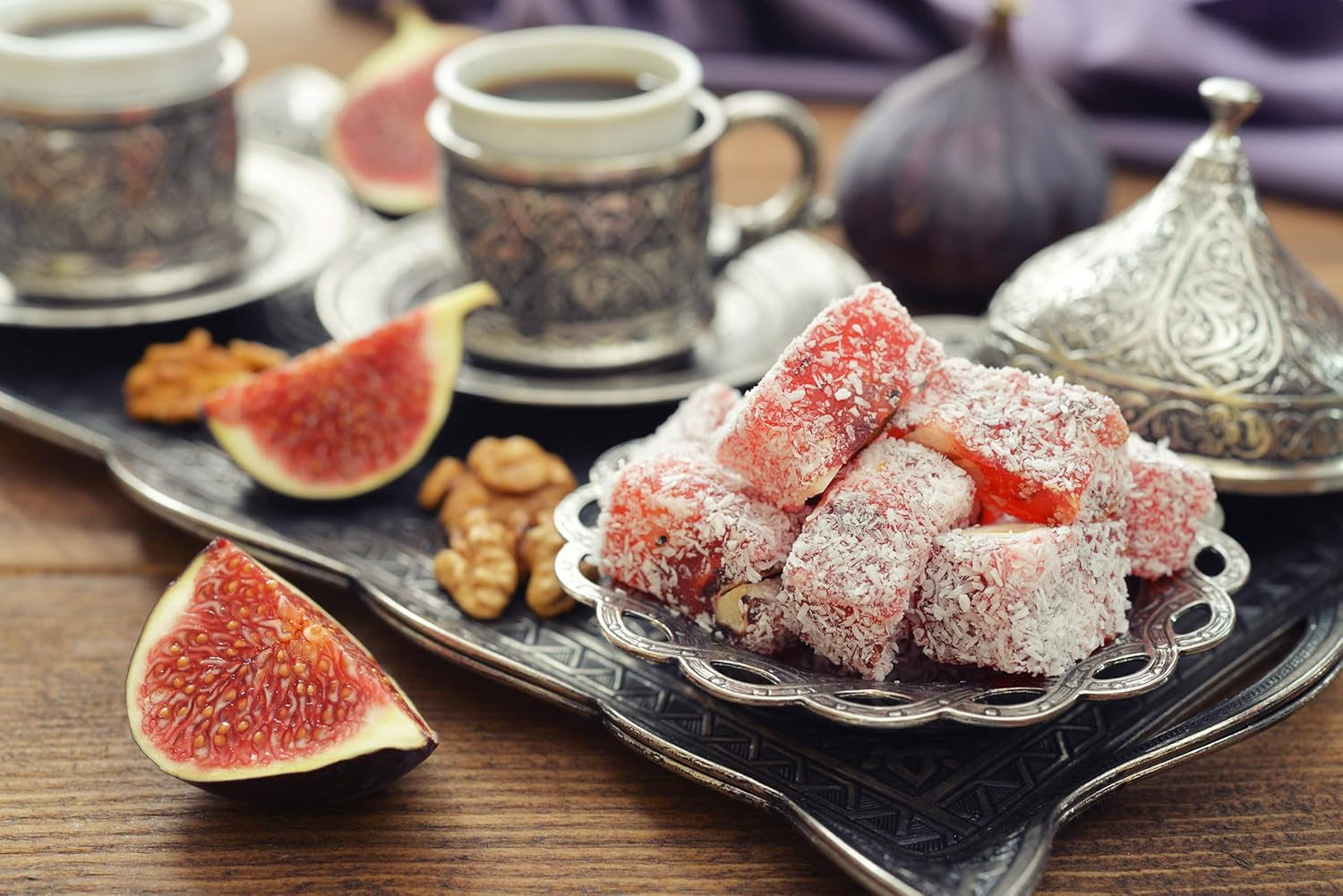 Cerez Pazari Turkish Delight In 4 Flavours, With Pistachio, Hazelnut & Walnut, Assorted Gourmet Lokum In Elegant Tin Gift Box, Sweet Traditional Soft Candy Dessert 25 Pcs, 1.1 lb (500g)